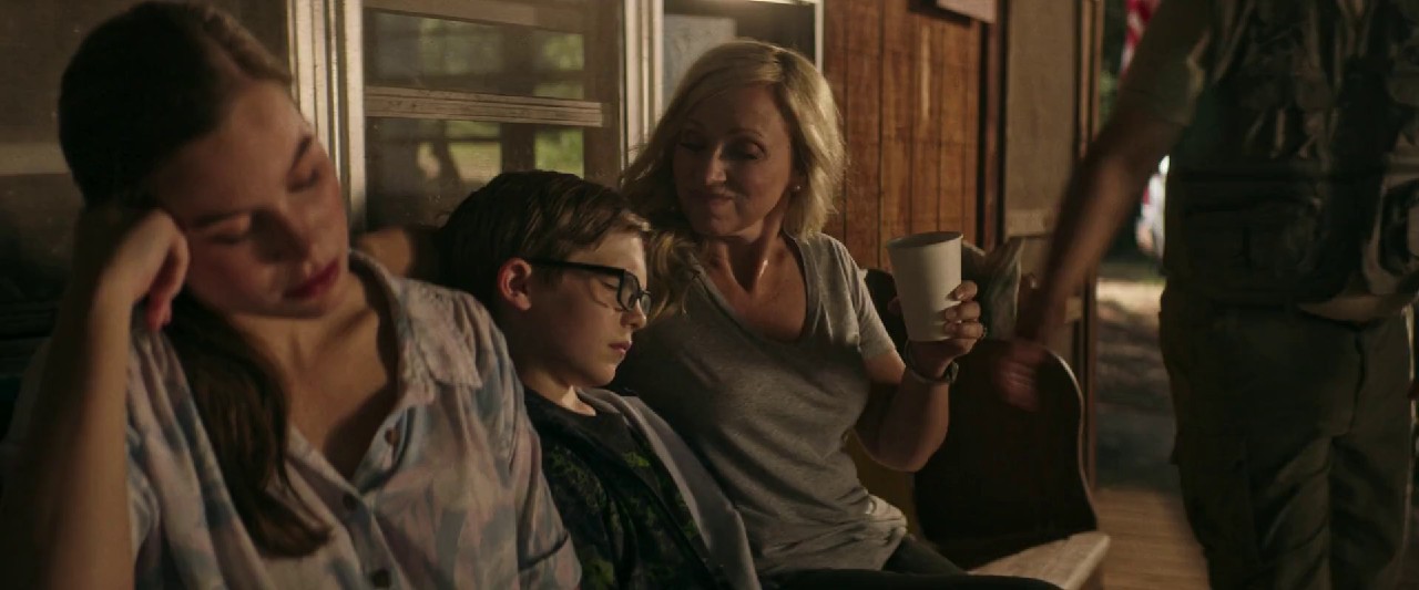 Family Camp (2022) WEBRip Hindi + English 1080p x264 AVC HE-AAC 5.1 ESub.mkv.0004